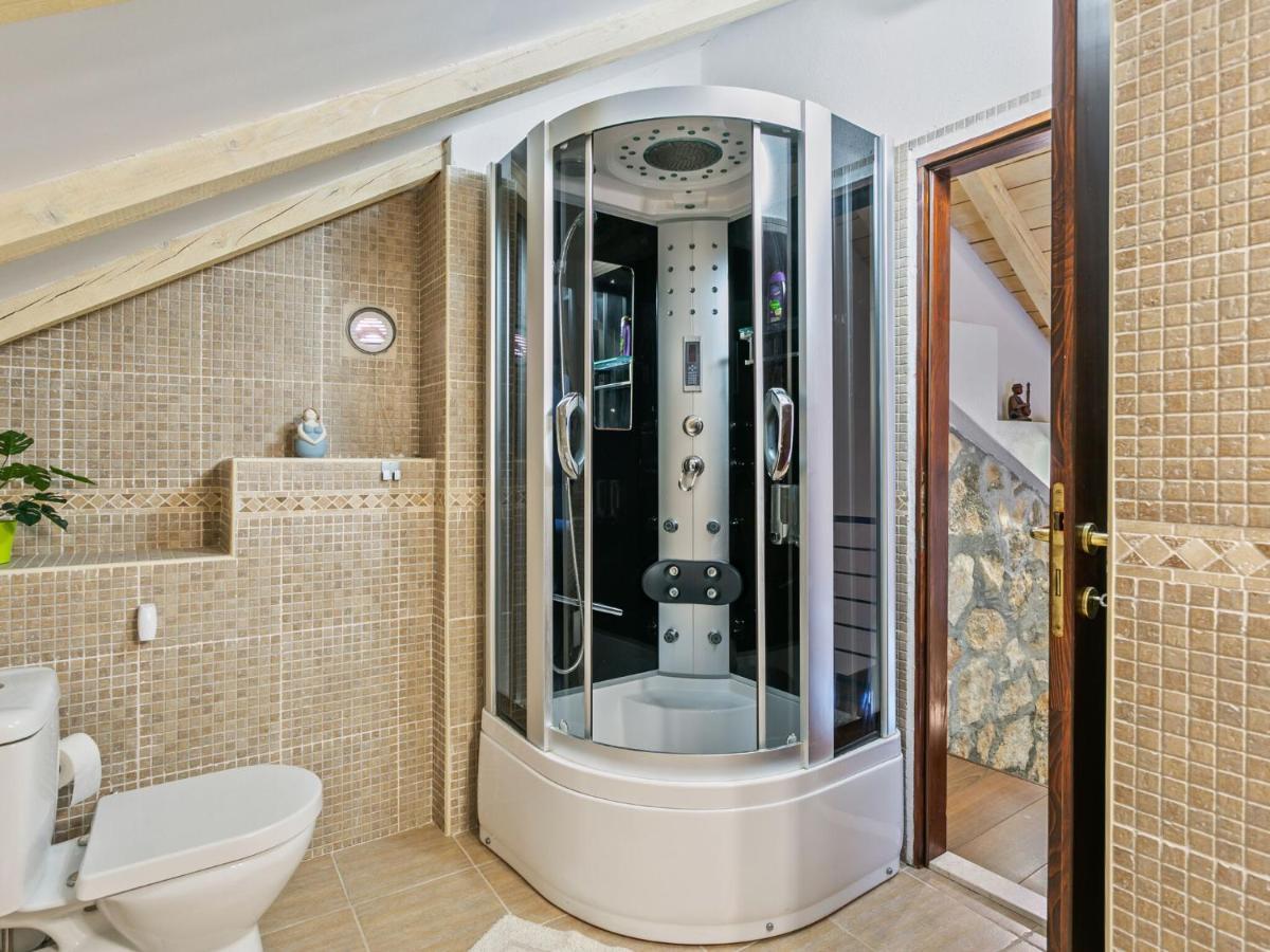 Chic Holiday Home In Marina With Private Swimming Pool Eksteriør bilde