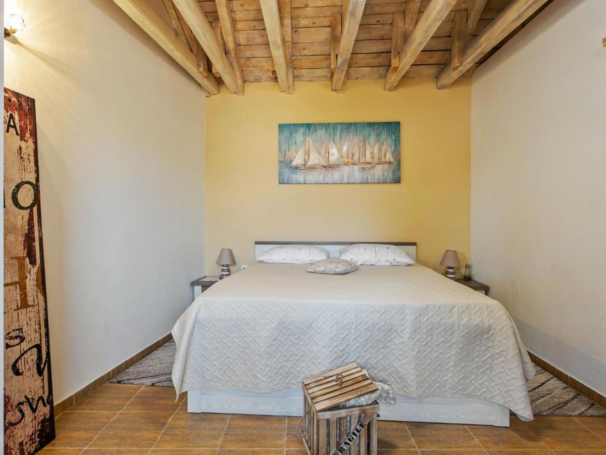Chic Holiday Home In Marina With Private Swimming Pool Eksteriør bilde