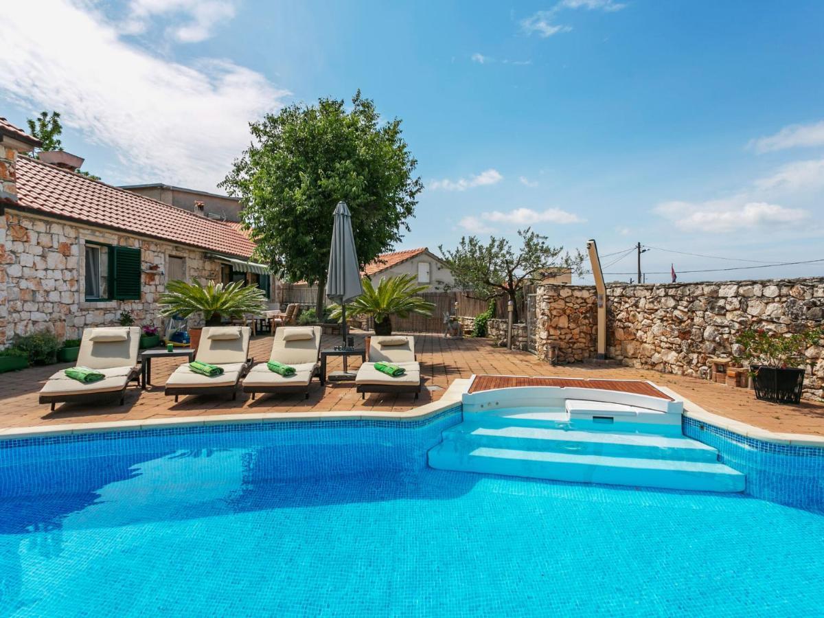 Chic Holiday Home In Marina With Private Swimming Pool Eksteriør bilde