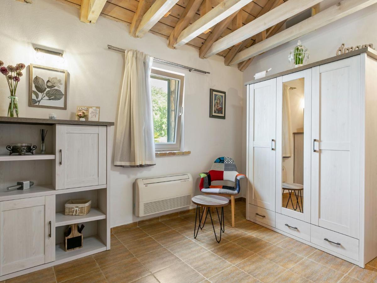 Chic Holiday Home In Marina With Private Swimming Pool Eksteriør bilde